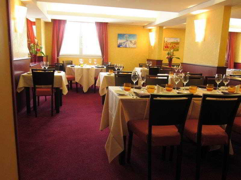 Kyriad Tours - Joué-lés-Tours Restoran foto